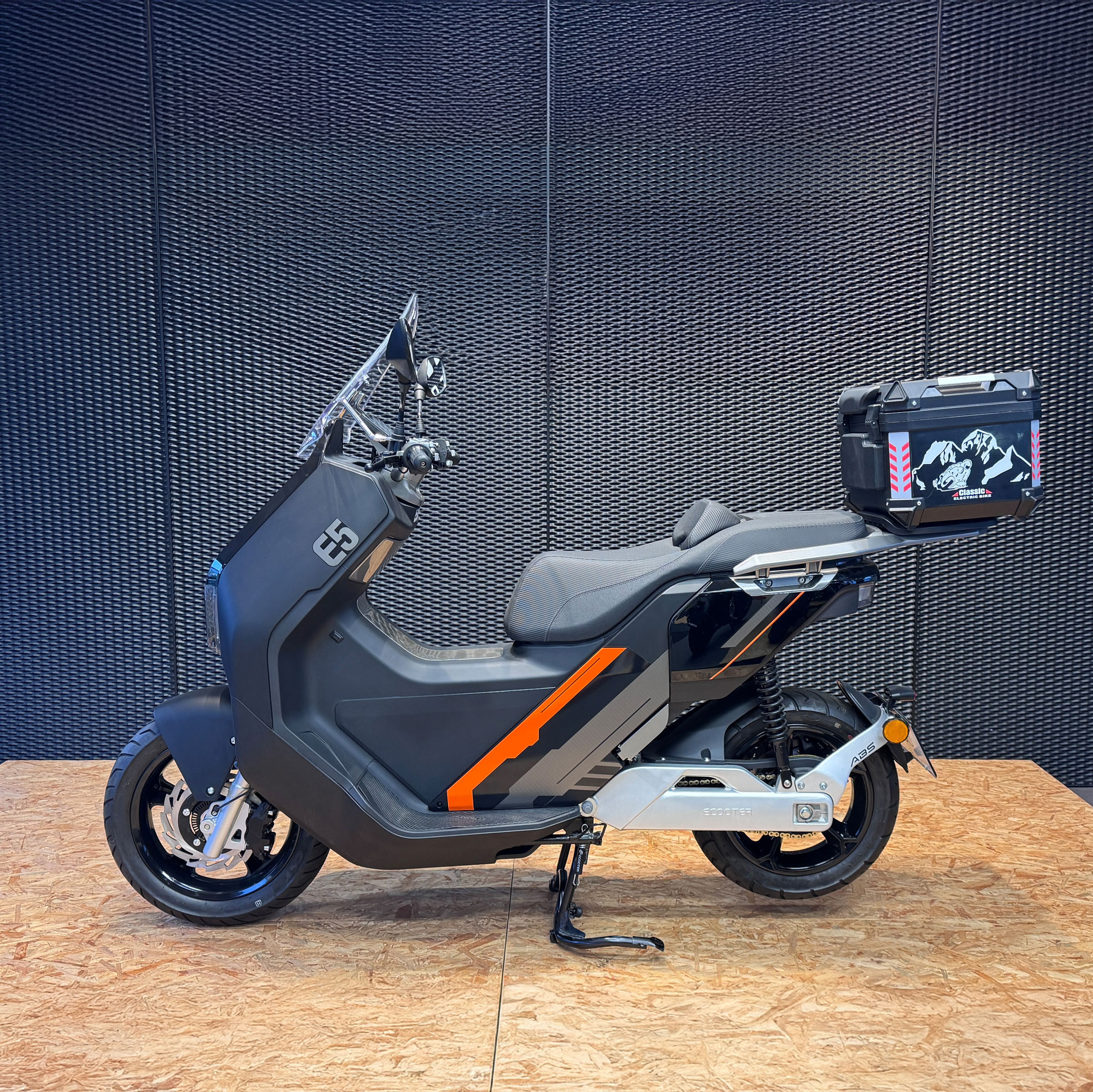 E5 Swissedition Scale Ologo