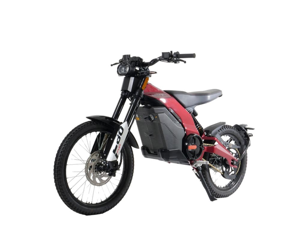 E Cross Caofen F80 Rot 1.jpg