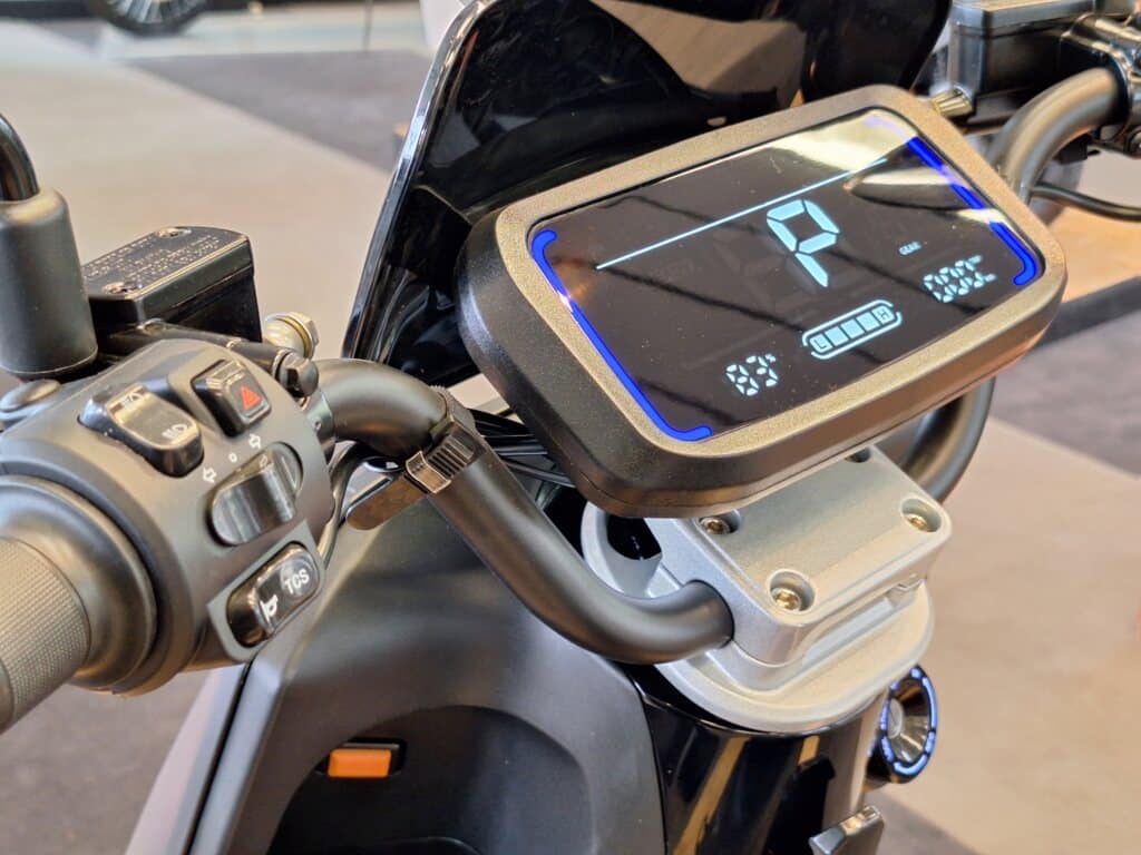 E2u Display2