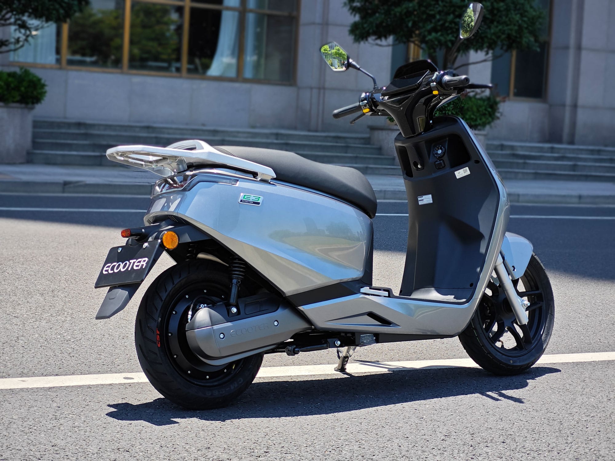 Scooter électrique Ecooter E3s Silver Microcorner E Scooter