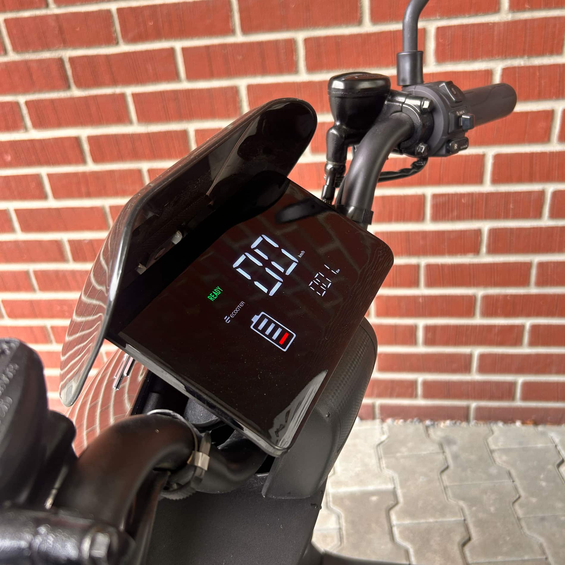 Ecooter M1 Display scooter électrique Microcorner