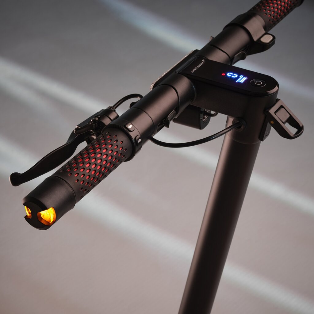 E Scooter Pure X Mclaren Special Edition Black 4