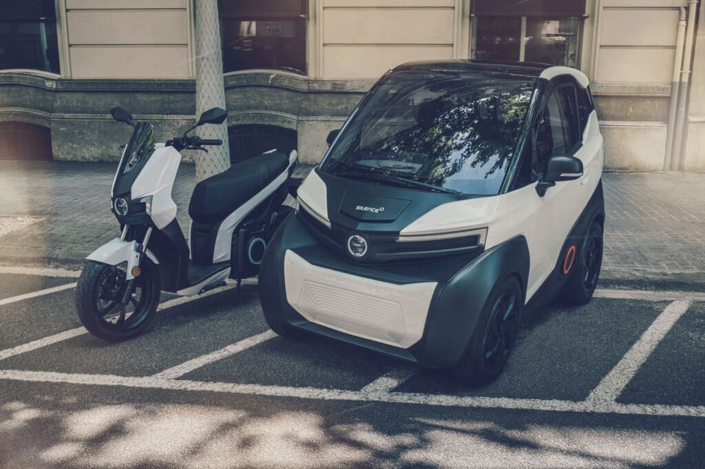 Silence S04 Nanocar Parking Silence S04 Nanocar People Silence S04 Nanocar Start Silence S04 Nanocar Street 01 Silence S04 Nanocar Street 02 Silence S04 Nanocar Street 03 Silence S04 Nanocar Street Back Silence S04 Nanocar Street Grey Silence S04 Nanocar Street People Silence S04 Nanocar Studio Silence S04 Nanocar White 1 Silence S04 Nanocar White 11 Silence S04 Nanocar White 22 Microcorner Elektromobilität